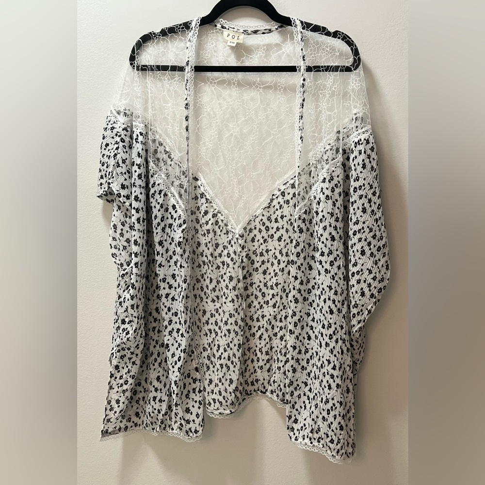 NWOT POL Black and White Lace Kimono